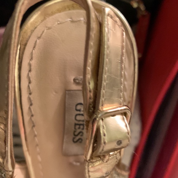 Guess high heels good shape Beautiful - Picture 2 of 2
